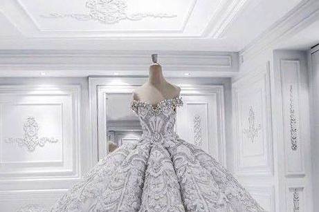 Wedding gown