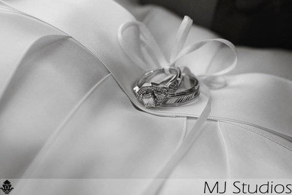 MJ Studios Professional Photography