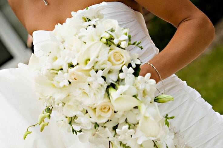 cascading bouquet