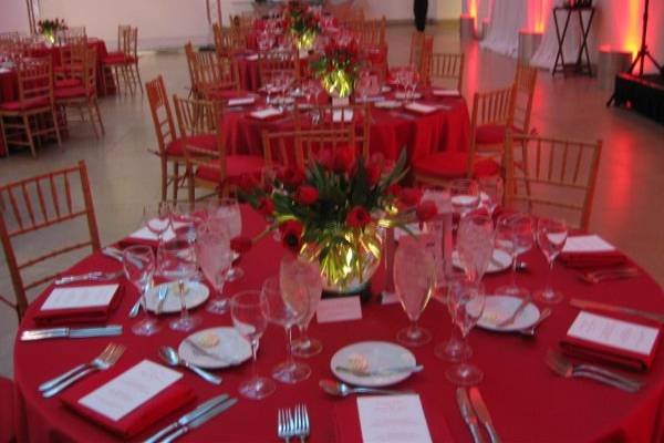 Red tablescape