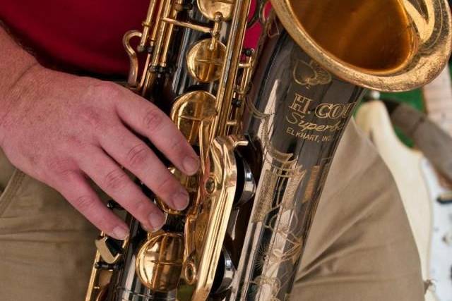 Saxophonist Jeff Carter