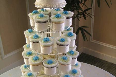 Formal - Hydrangea Tower Display with matching top cake. Decorations are blue hydrangea.