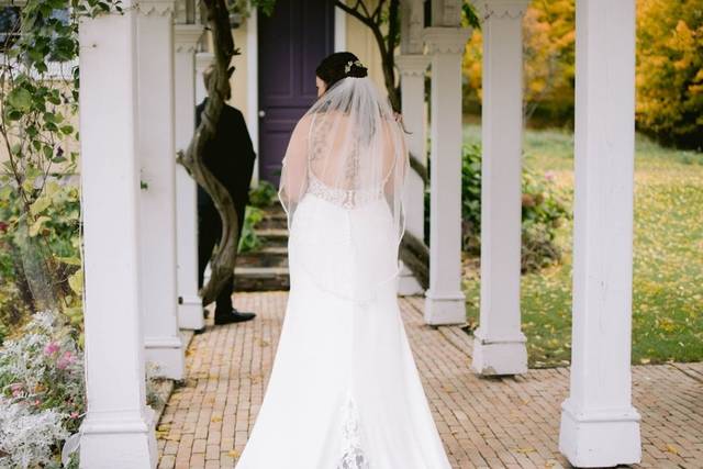 Amethyst x Emerald Wedding Planning