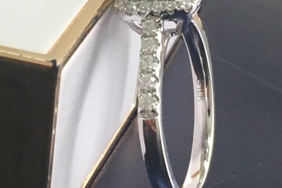 Doveggs engagement ring