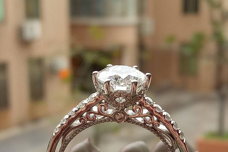 Doveggs ring