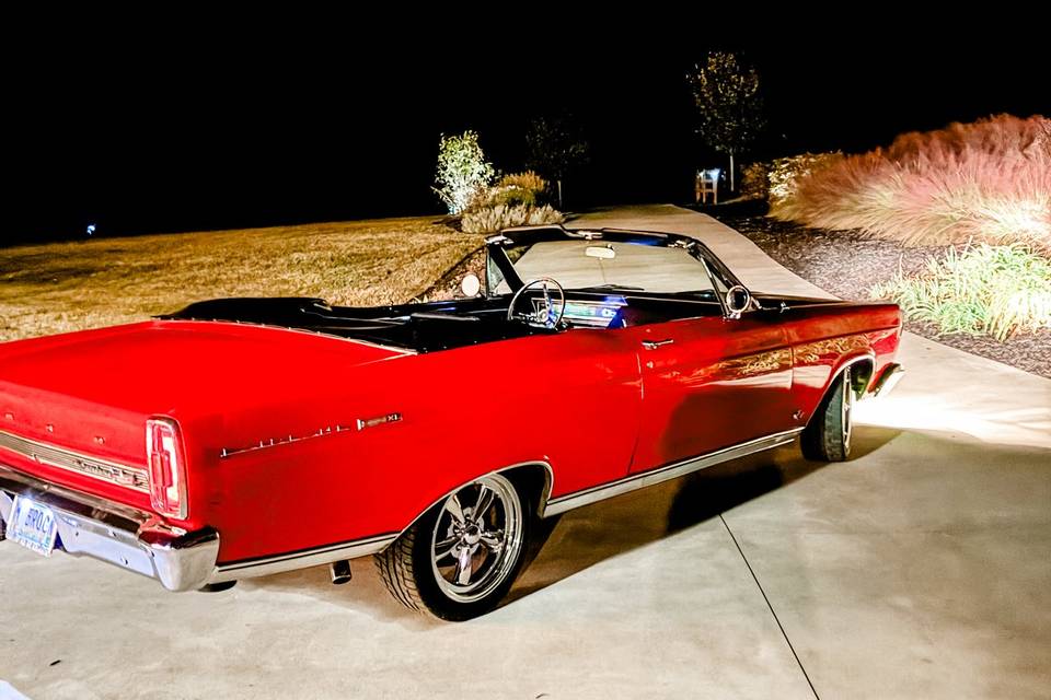 Red car