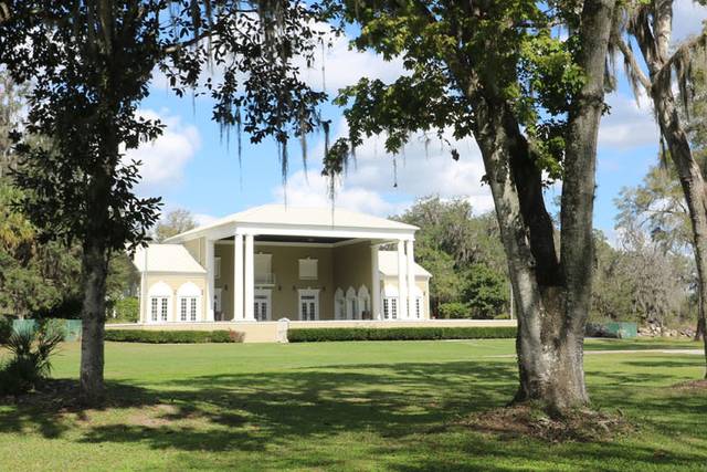 Mansion Lawn