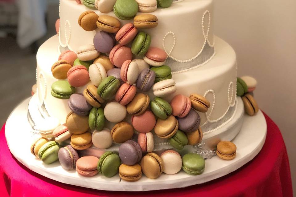 Macaroon wedding cake