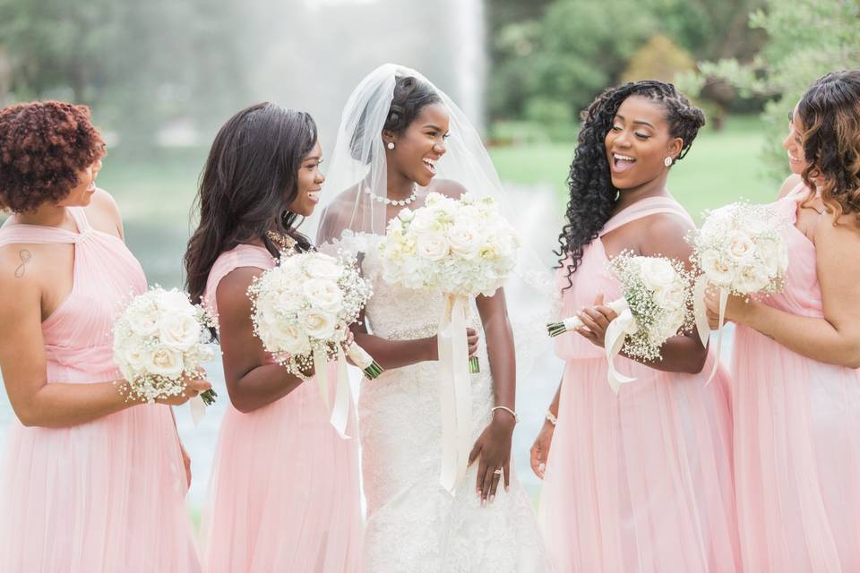 Bride & Bridesmaids