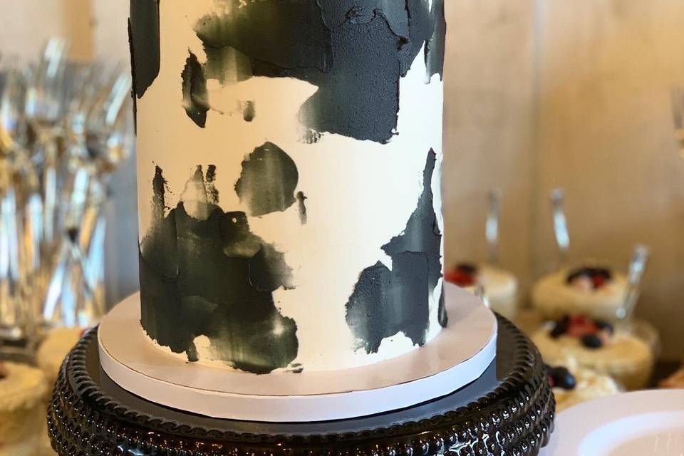 Black and white cutting cake