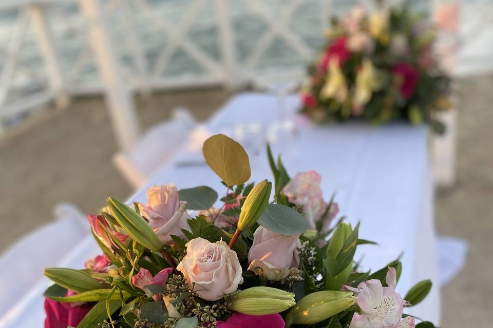 Simple Sweetheart Table