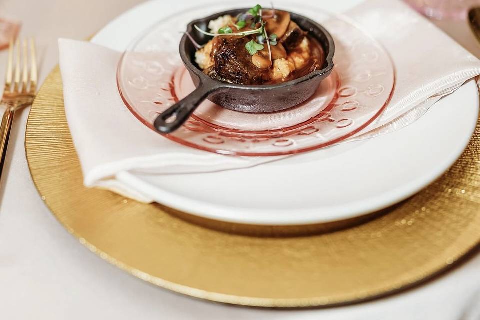 Skillet short ribs and grits