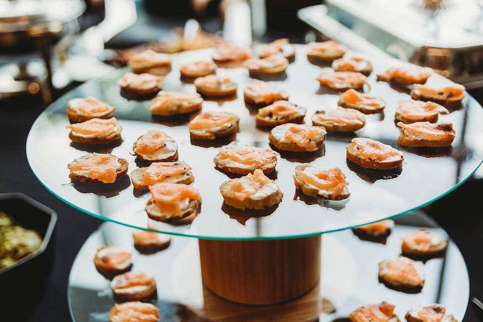 Salmon crostini