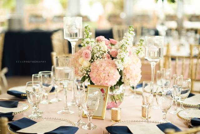 Flowers at the heart of festivities
