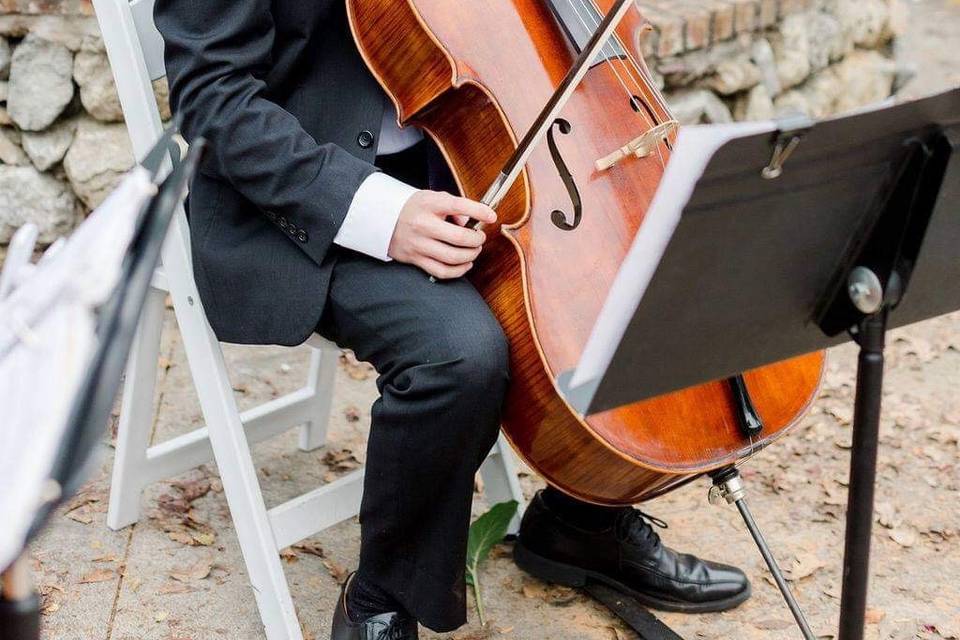 Cellist performs for ceremony