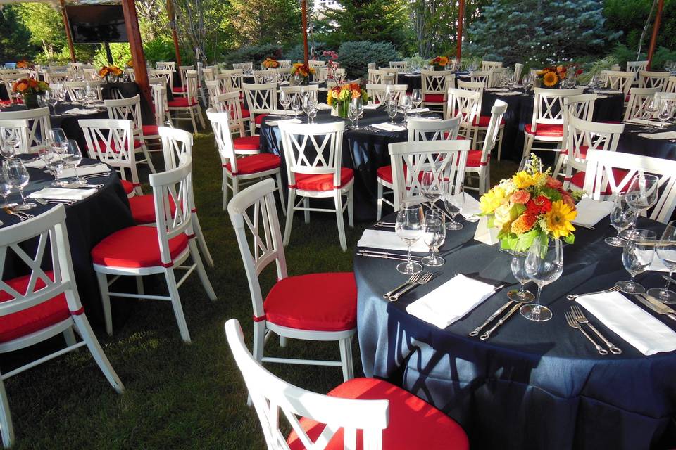 Red and black for this stunning twist on a modern wedding reception.