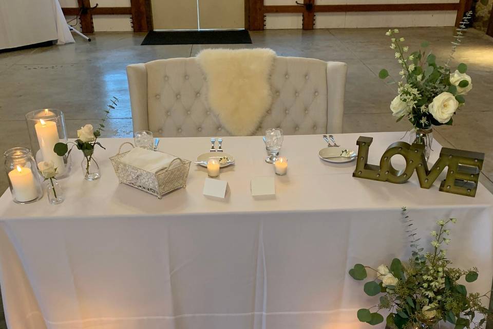 Sweetheart table!