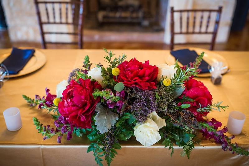 Floral table centerpiece