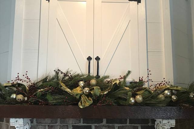 Fireplace mantle