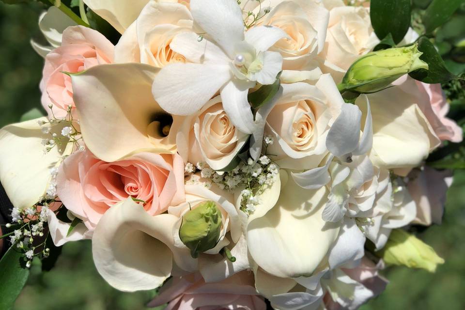 Bouquet with pearl