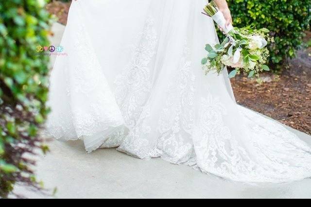 Bride holding white bouquet