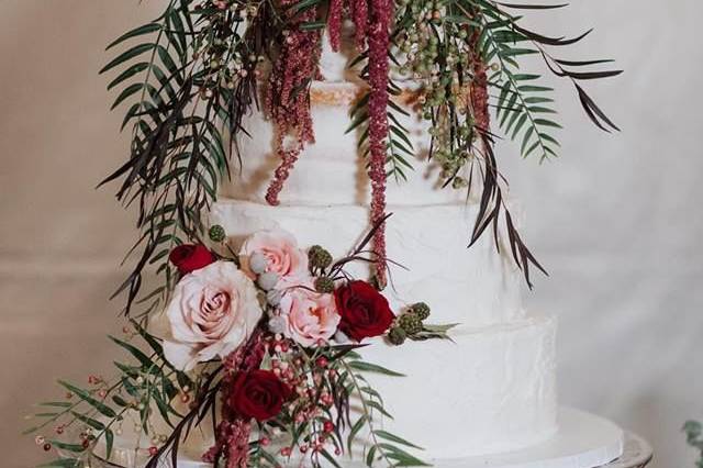 Floral wedding cake