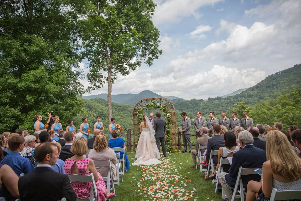 Ceremony on Mountain view lawn