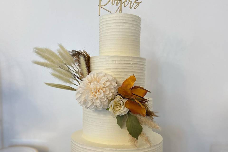 Textured buttercream floral