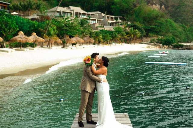 Kiss on the jetty