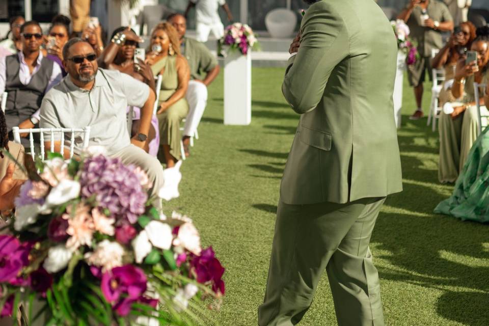 Here comes the groom