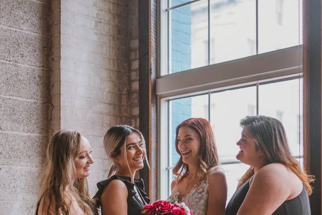 Bride & Bridesmaid