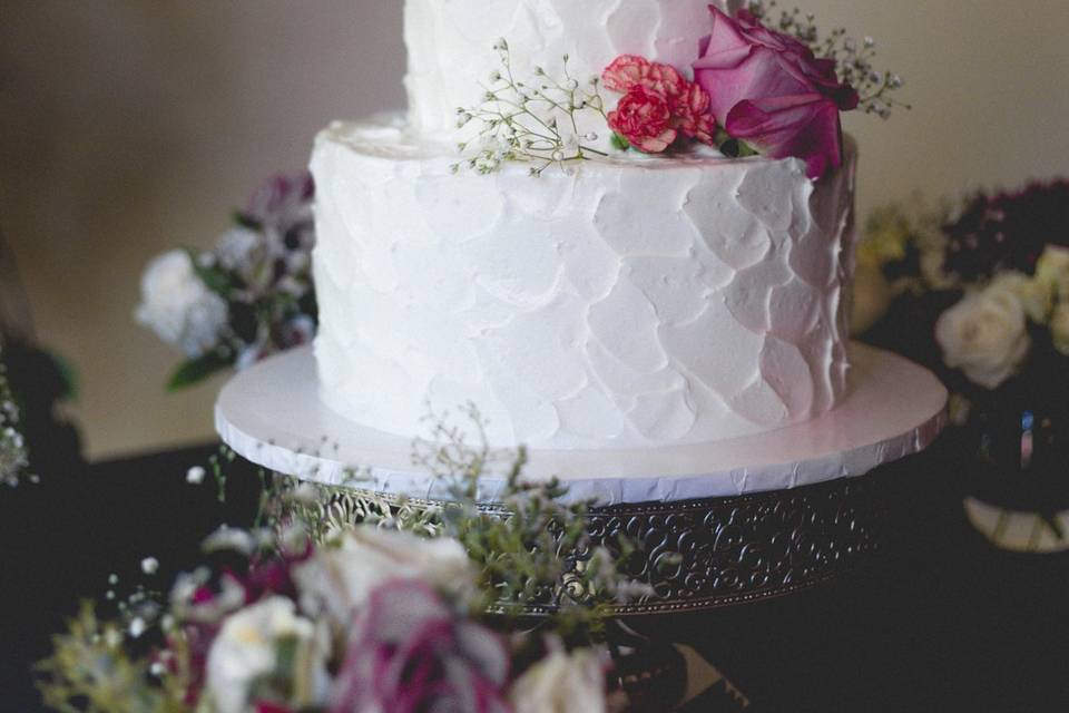 Cake and flowers