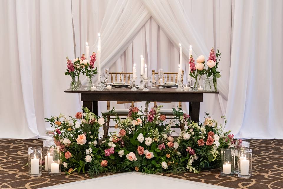 Romantic Sweetheart Table
