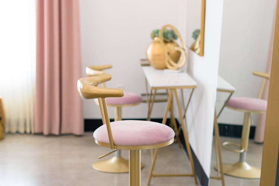 Make up/ hair area