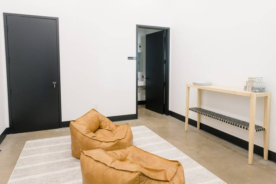 Extra room/ kid's room