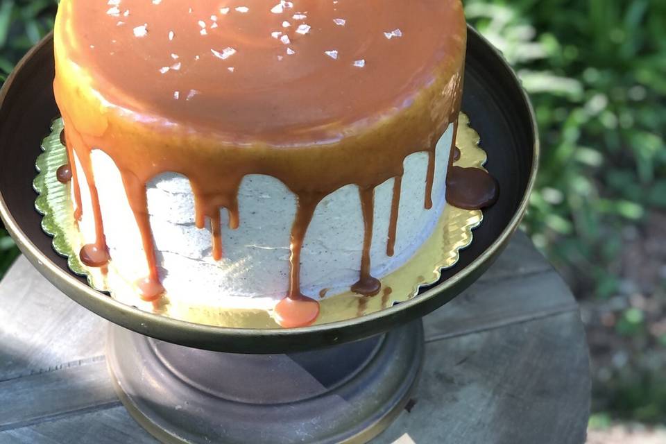Salted caramel cake