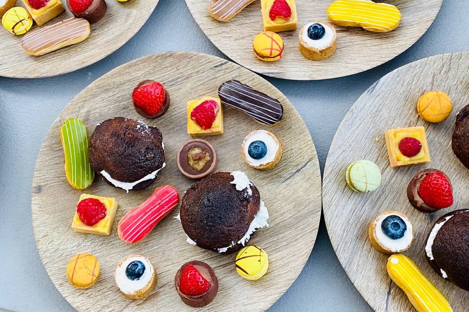 Mini Assorted Dessert Platters