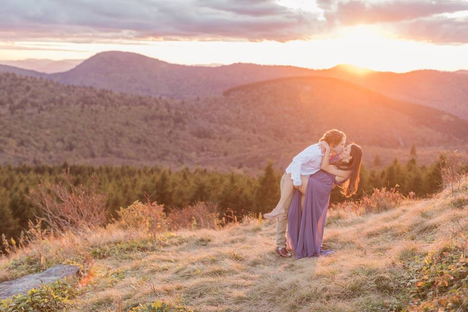 Mountain engagement photoshoot