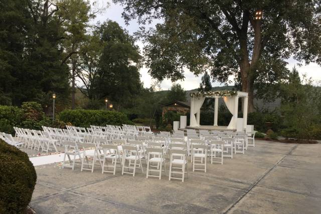 Outdoor ceremony