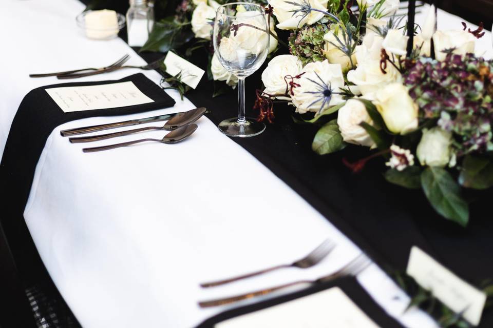 Black and white table decor