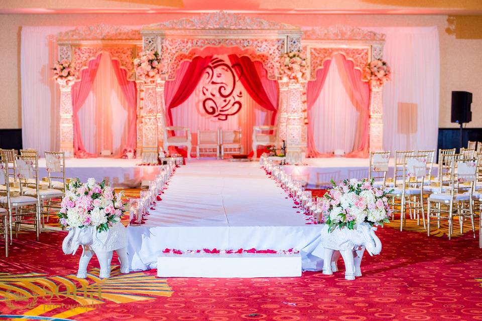 Ceremony & mandap set up in our grand ballroomphoto credit: sona photography