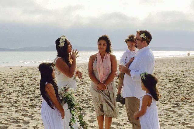 A cascading bouquet with removable cascade.