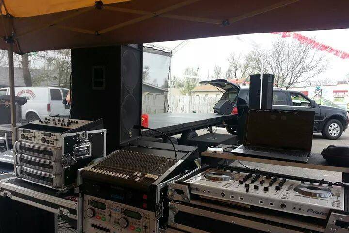 DJ mixer