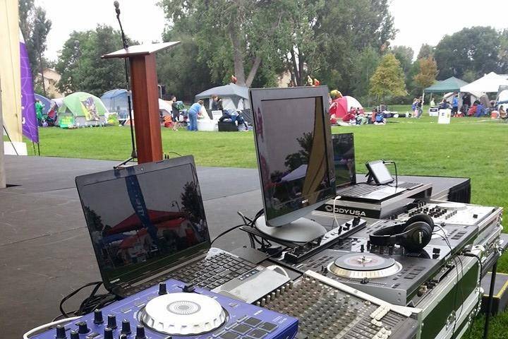 DJ mixer