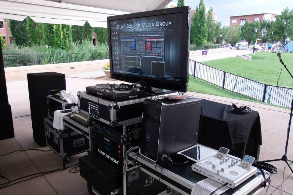 DJ mixer