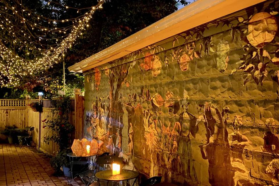 Outside courtyard murial