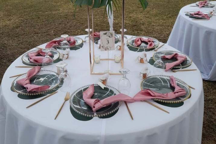 Tropical Tablescape