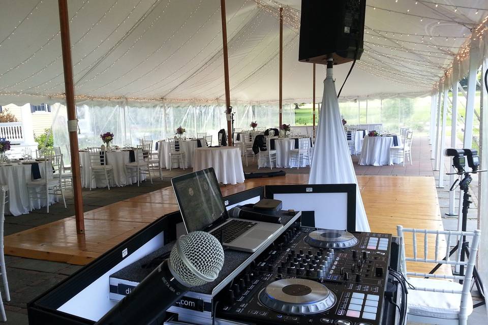 Mystique Entertainment DJ & Uplighting