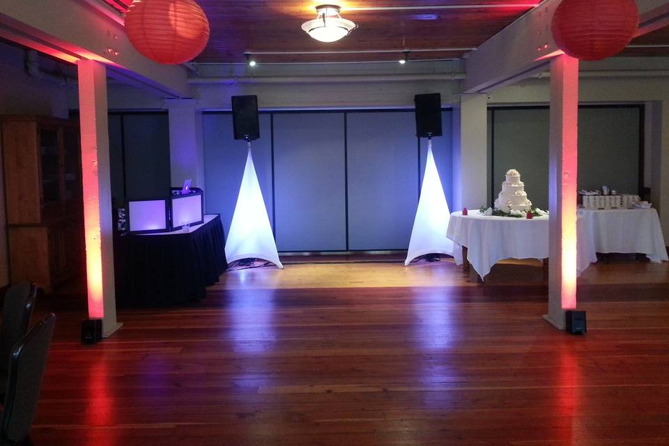 Mystique Entertainment DJ & Uplighting