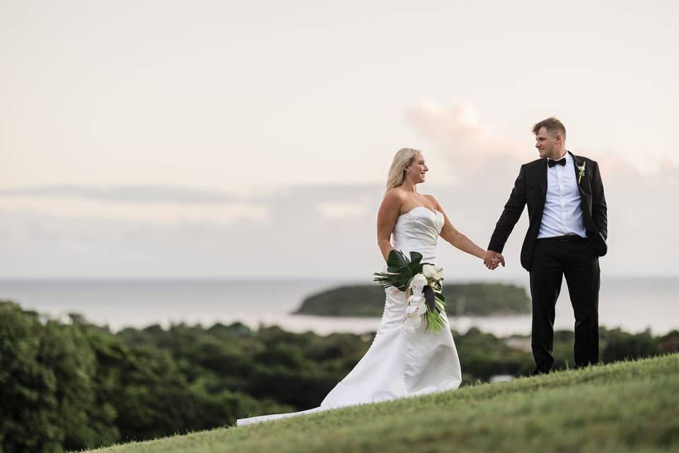 Hilltop couple in Vieques